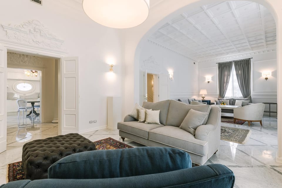Living room, Seating area
