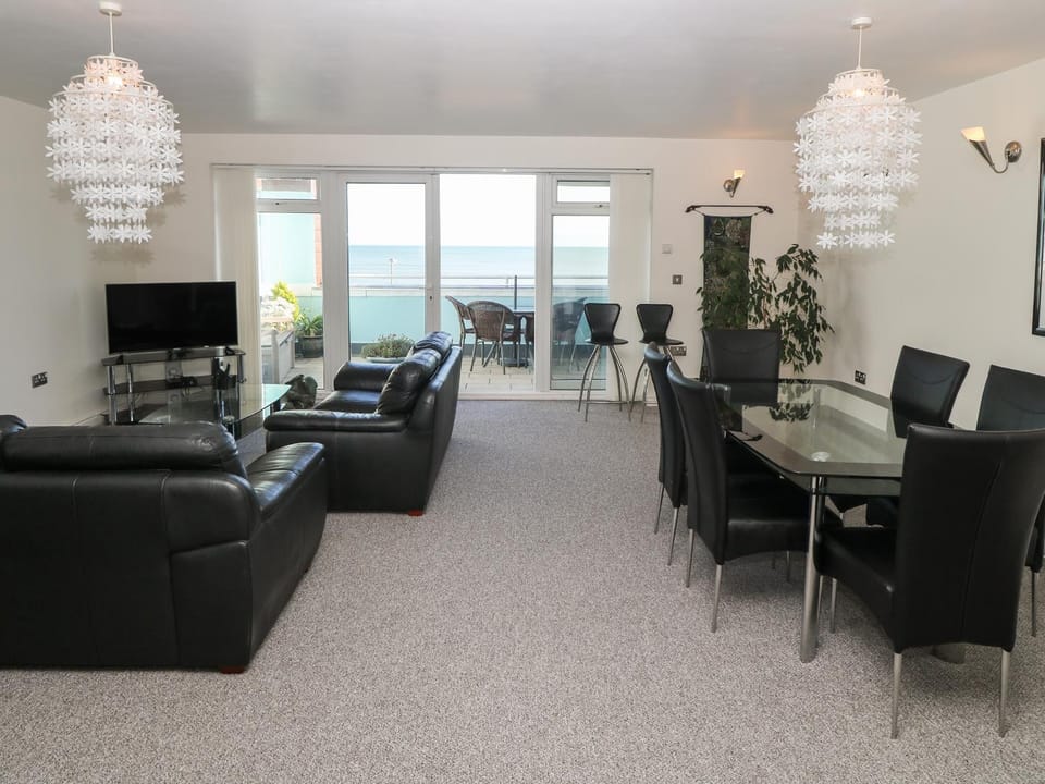 Sea View Apartment Apartment in Pwllheli