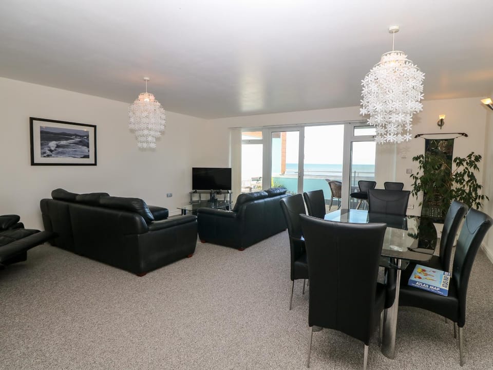 Sea View Apartment Apartment in Pwllheli