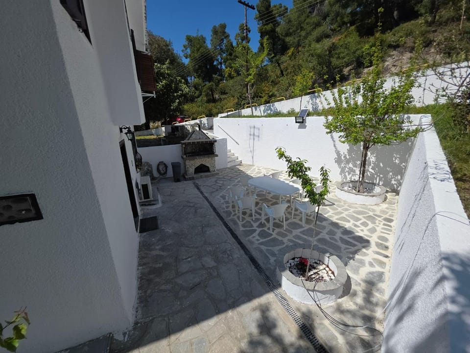 Inner courtyard view