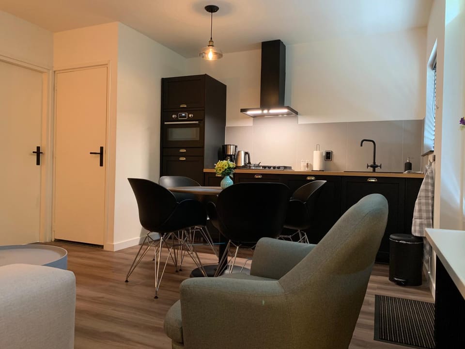 Kitchen or kitchenette, kitchen, kitchen