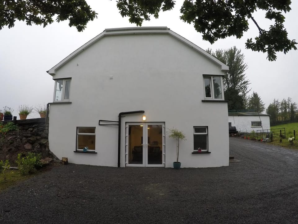 Patio, Facade/entrance, Garden, Garden view, Mountain view, Sea view