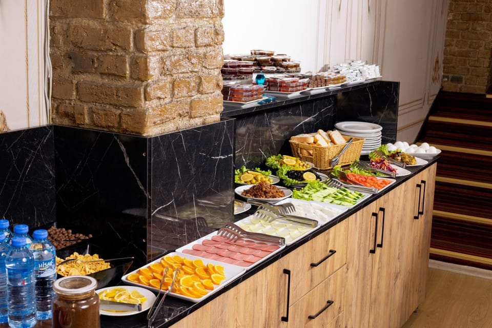 Food and drinks, Buffet breakfast