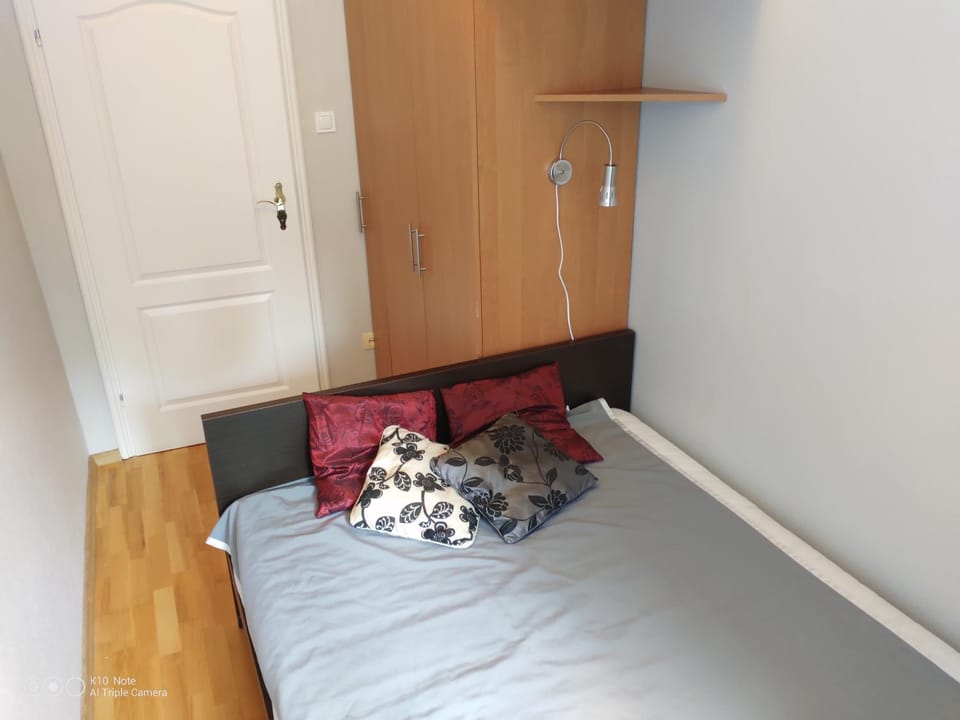 Bed, Photo of the whole room, Bedroom, wardrobe