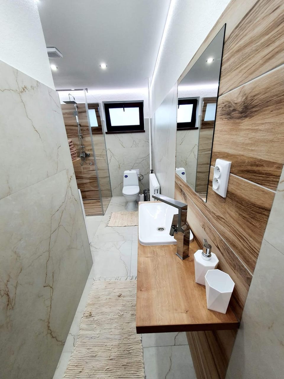 Shower, Toilet, Bathroom