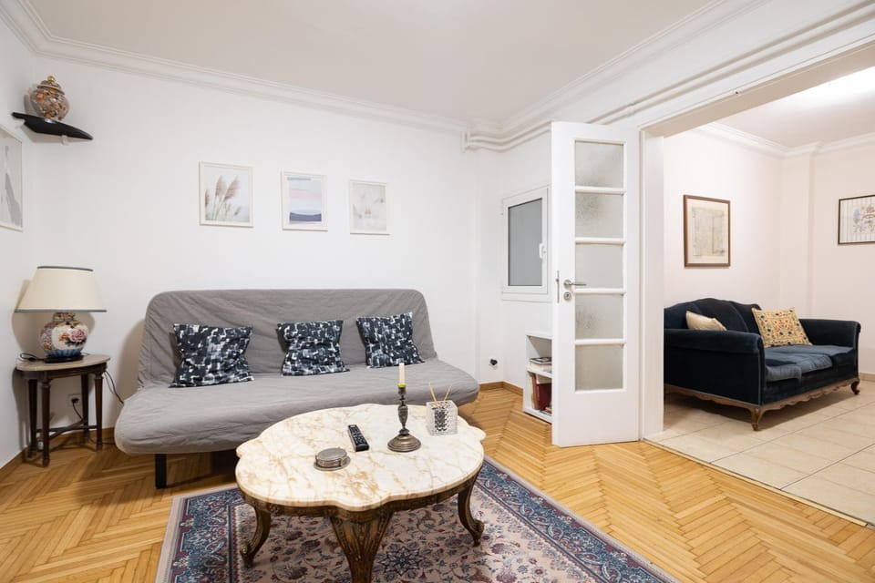 Omirou “Best Kept Secret” Apartment in Athens