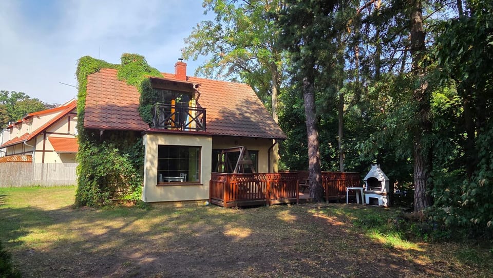 Property building, Garden view