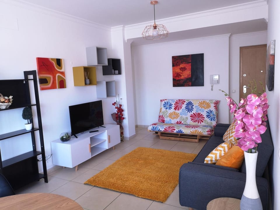 Communal lounge/ TV room, Living room, Seating area