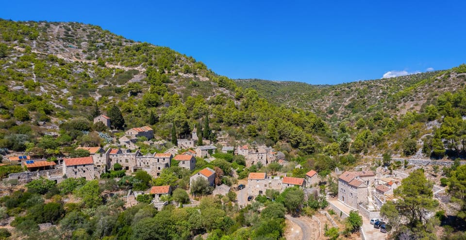 Bird's eye view, Landmark view, Mountain view