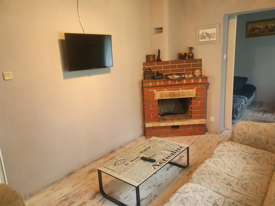 Dwa prywatne domki letniskowe nad Jeziorem Łukcze House in Masovian Voivodeship