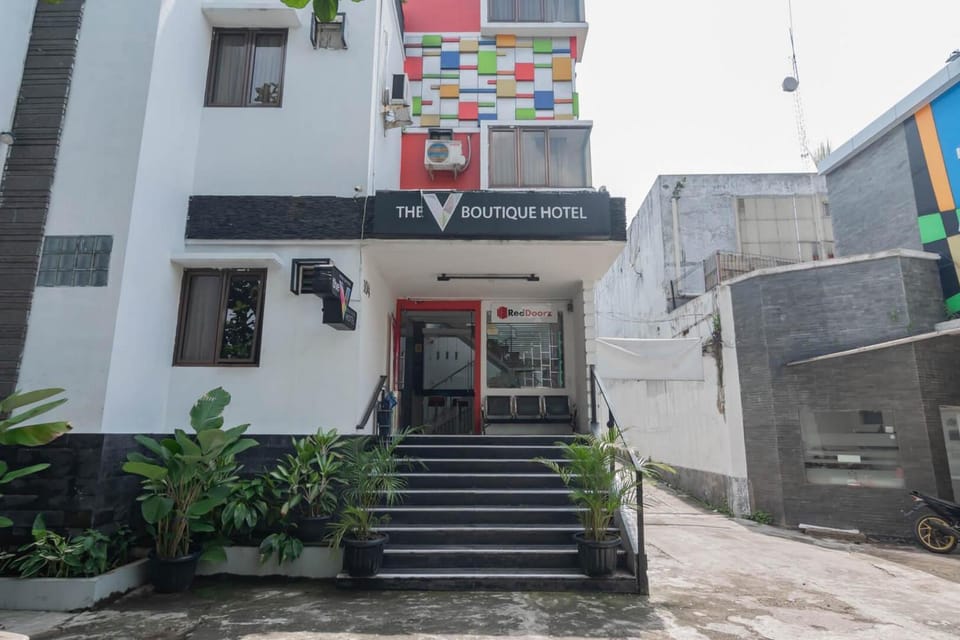 Facade/entrance