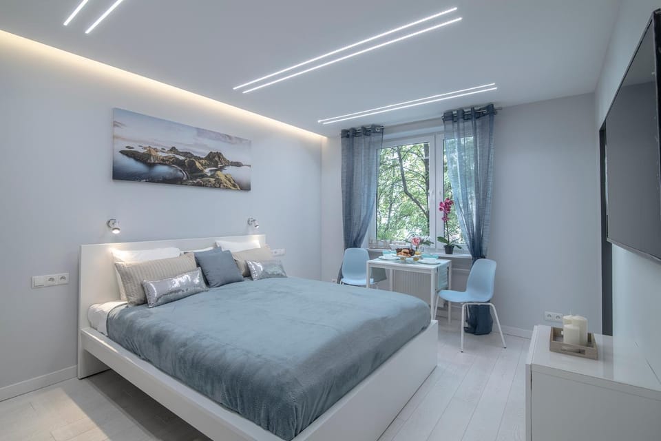 WLR Apartments - Hoza III Apartment in Warsaw
