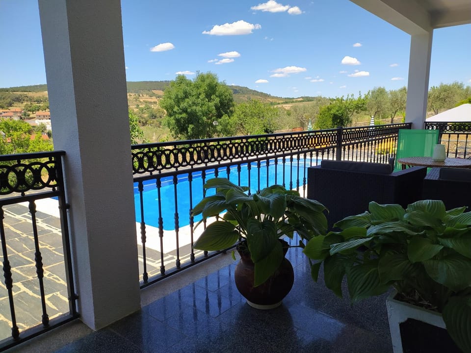 Balcony/Terrace, Pool view, Swimming pool