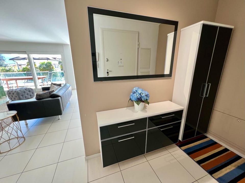 Facade/entrance, Living room