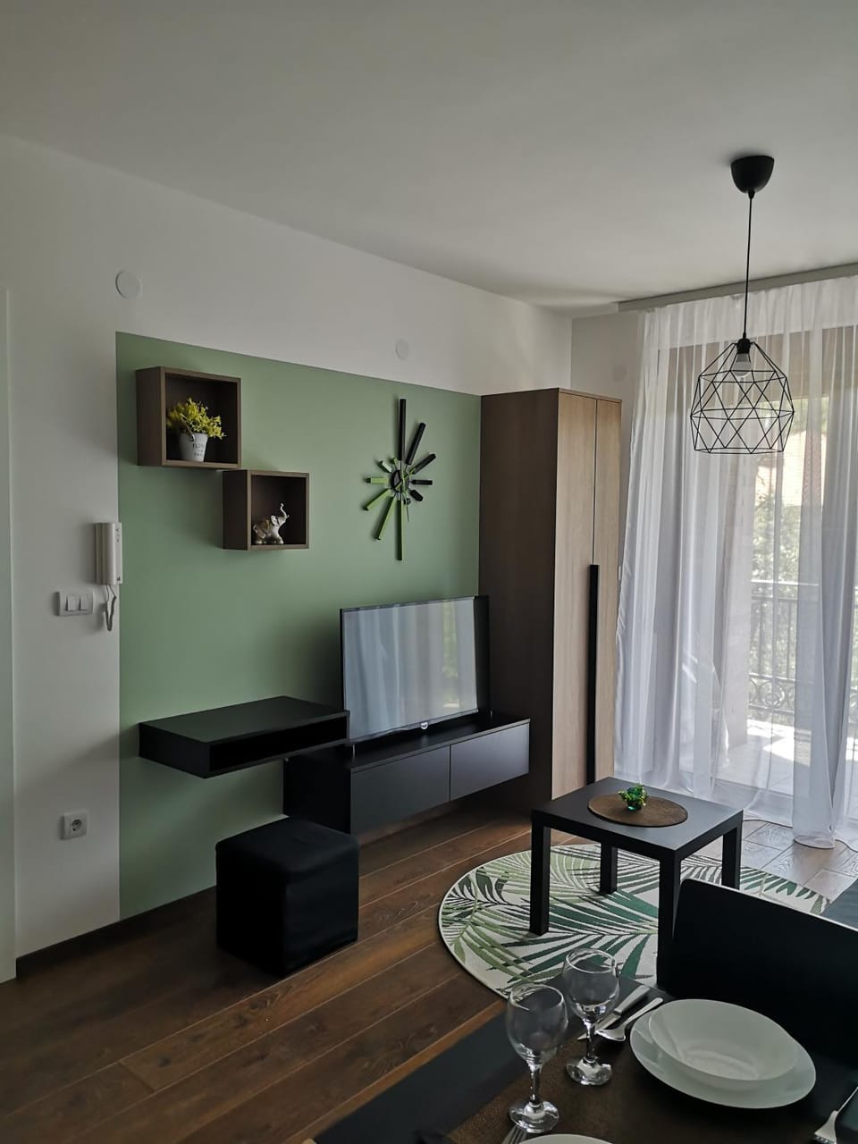 TV and multimedia, Living room, Seating area