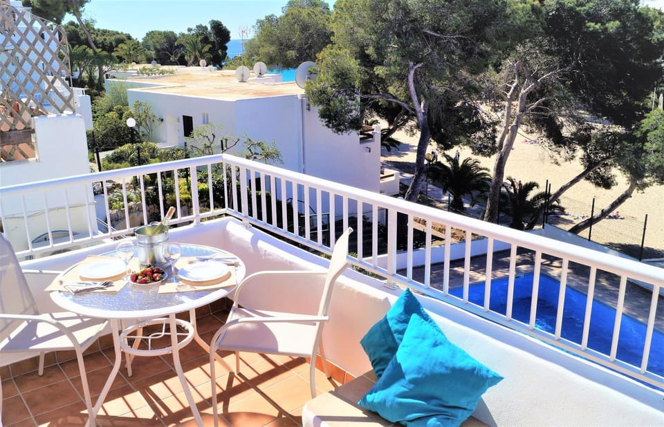 Balcony/Terrace, Pool view