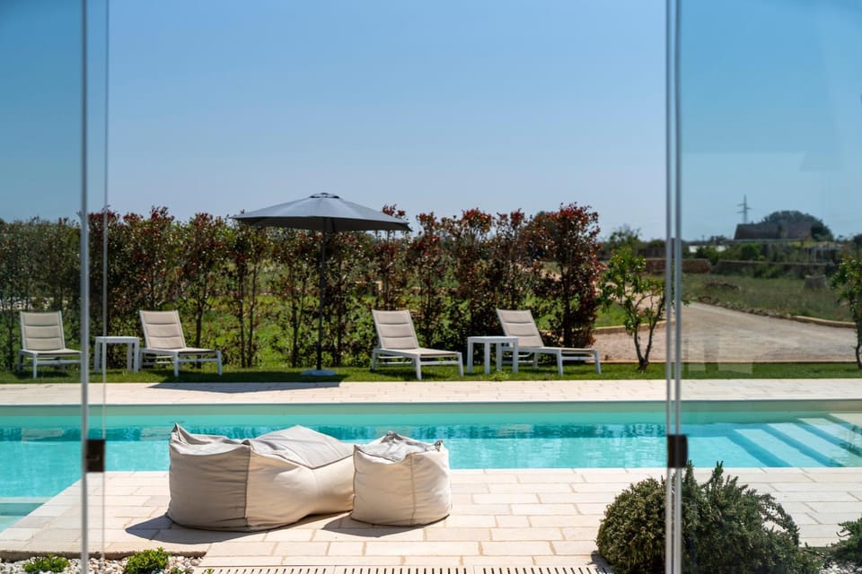 Patio, Day, Natural landscape, Garden, Garden view, Pool view, Swimming pool, sunbed