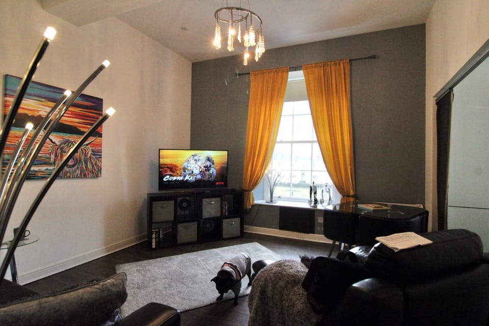 Communal lounge/ TV room