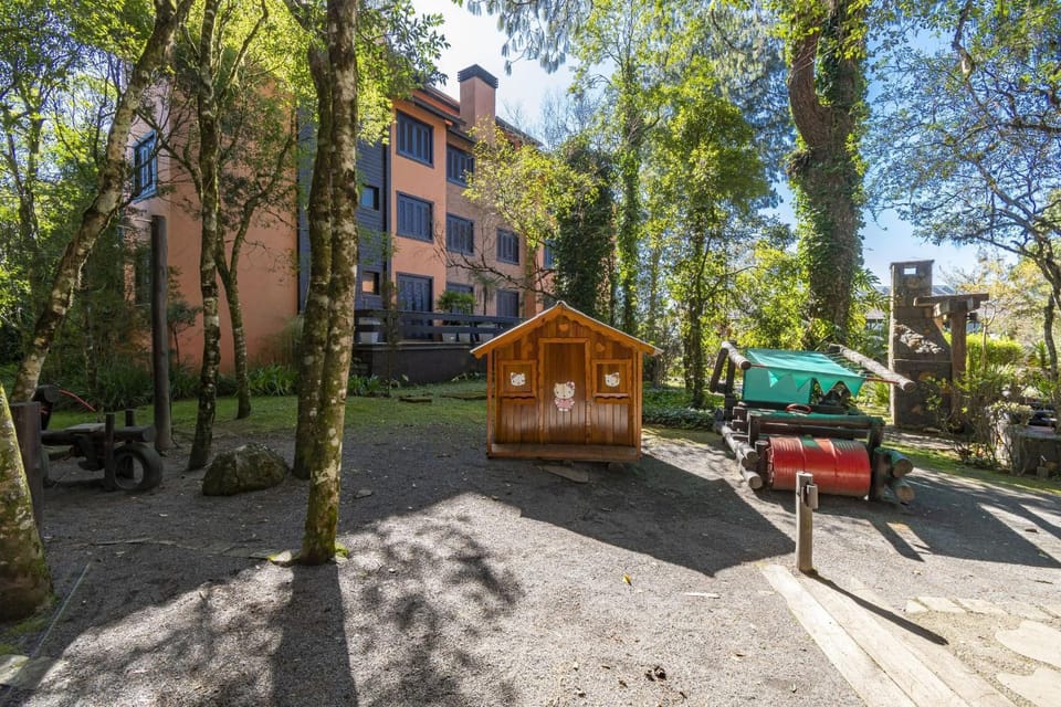 Rosa Edifício KnorrVille Apartment in Gramado
