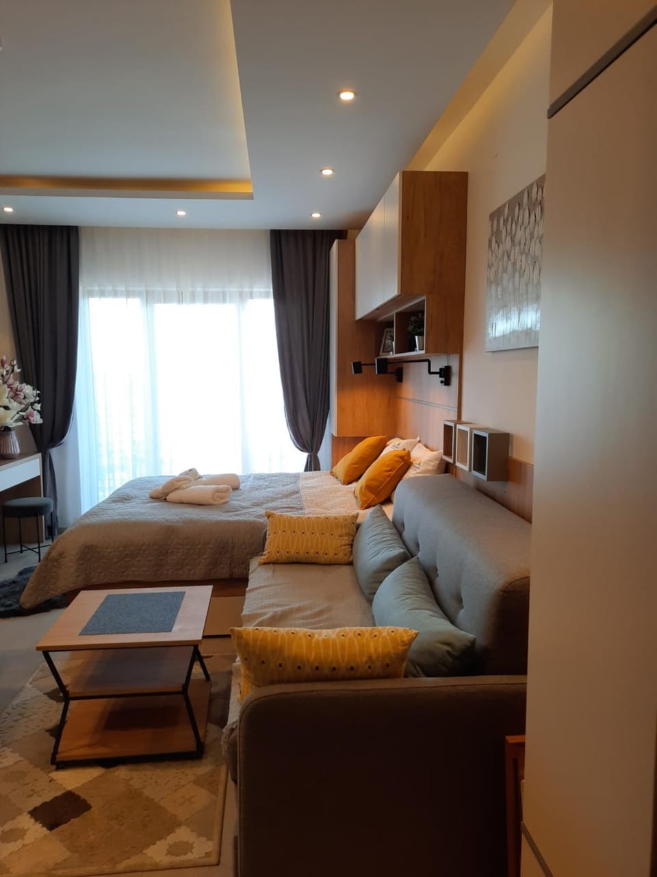 Living room, Photo of the whole room, Seating area