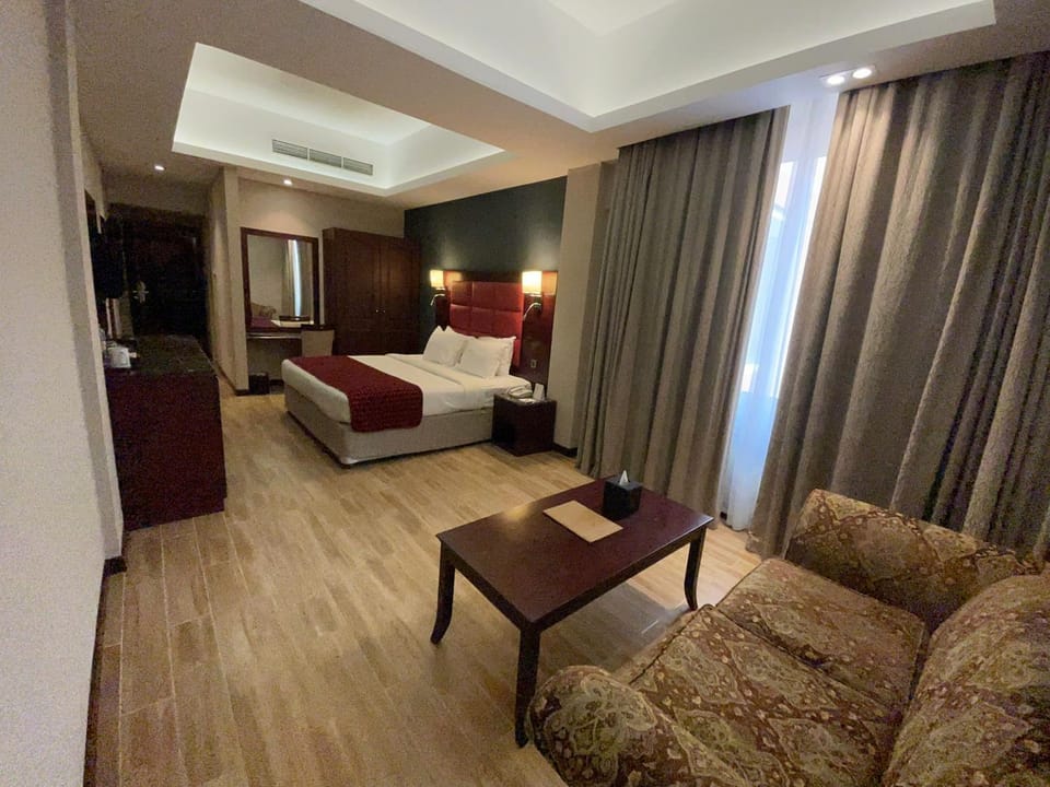Photo of the whole room, Seating area, Bedroom