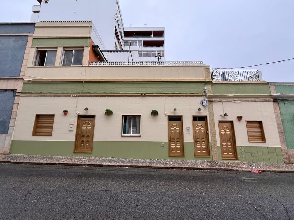 Property building, Day