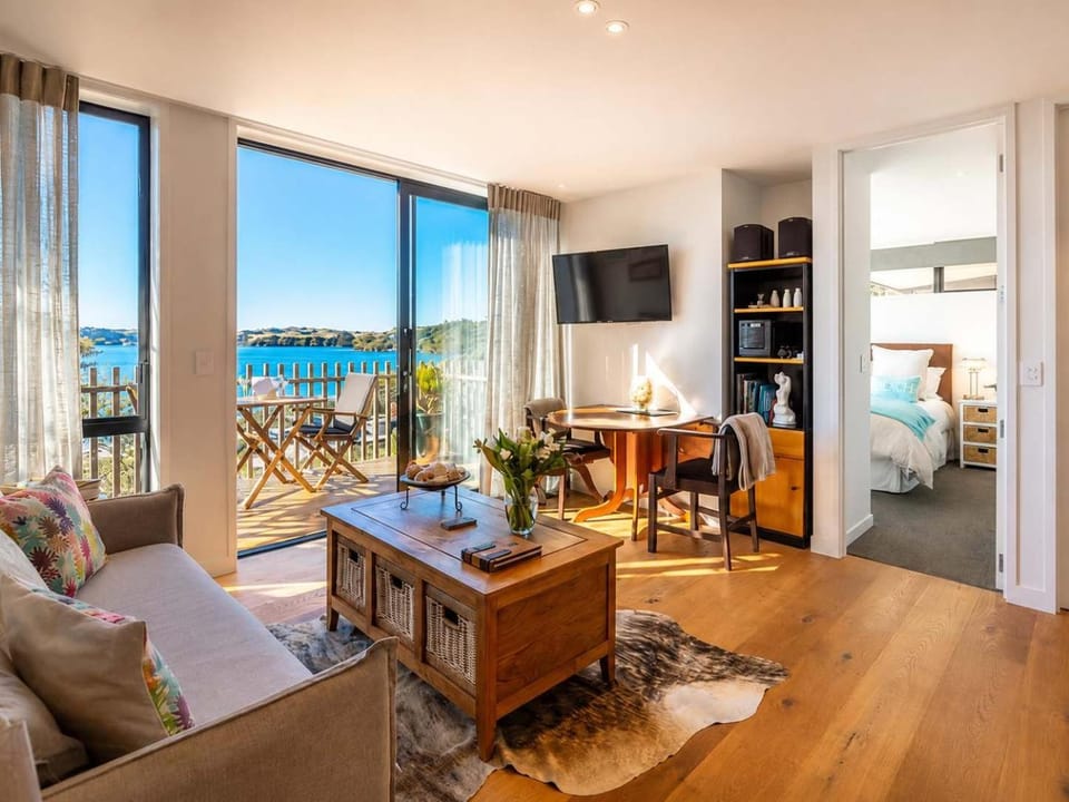 Wavesong - Stay Waiheke Apartment in Auckland Region