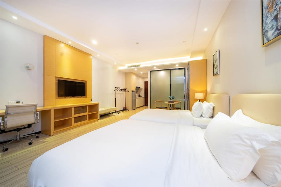 ROOMME Hotel Guangzhou Changlong South Village Wanbo CBD Apartment hotel in Guangzhou