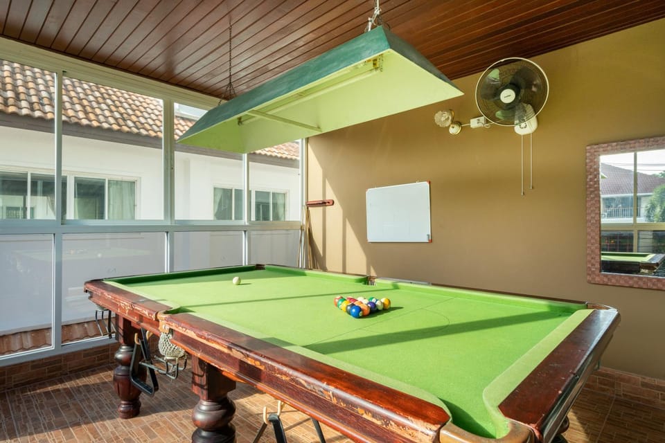 Activities, Billiard, Game Room