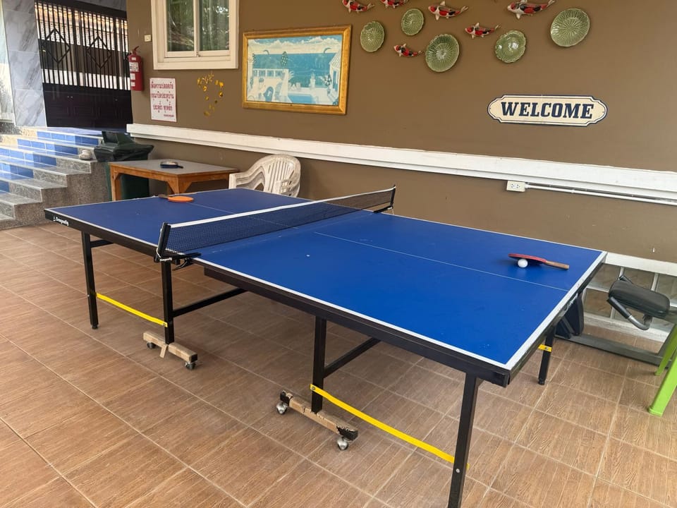 Table tennis