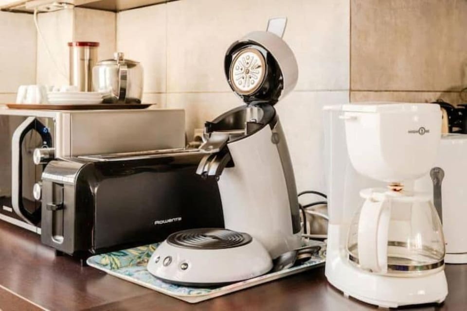 Coffee/tea facilities, microwave, toaster