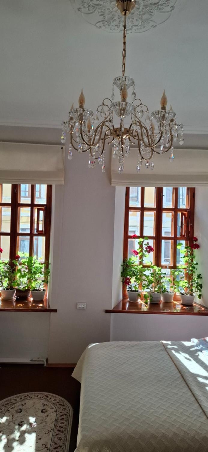 Квартира в центрі Старого міста з окремим входом Apartment in Ukraine