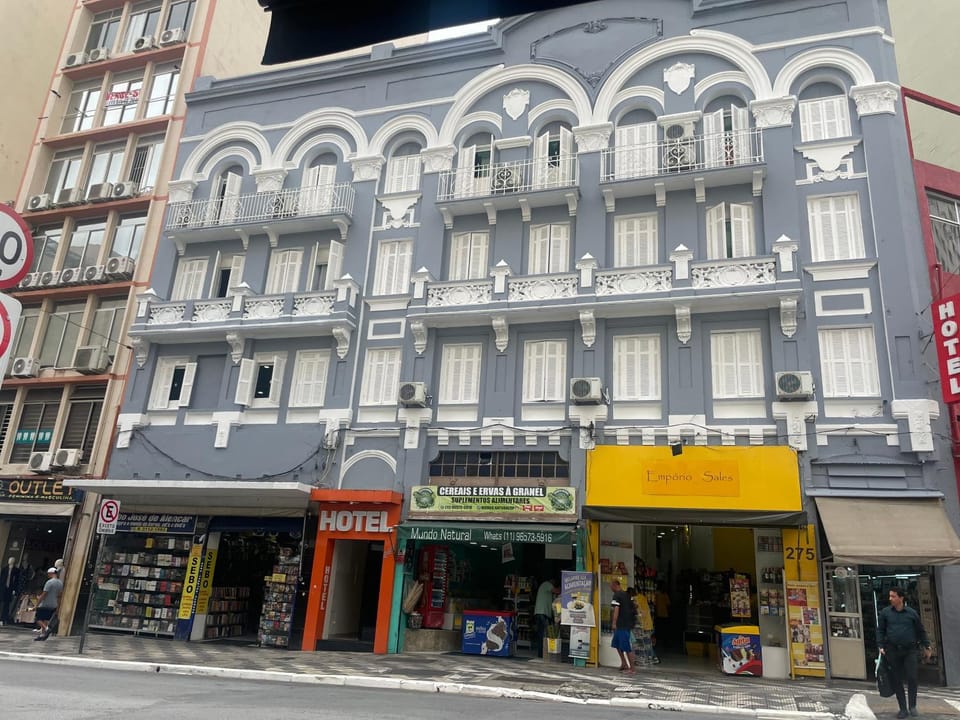 Property building, Day, Neighbourhood, On-site shops, City view, Street view, Supermarket/grocery shop, Shopping Area, Location
