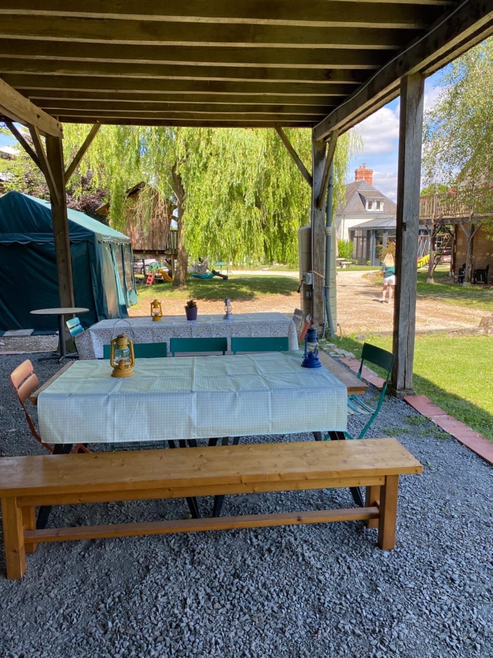 Patio, Garden, Seating area, Dining area