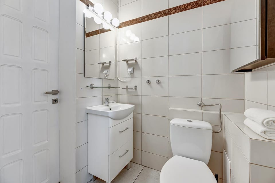 Toilet, Bathroom