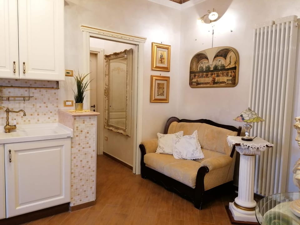 Living room, Photo of the whole room, Seating area