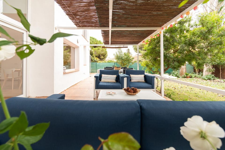 Casa con gran jardín cerca de la playa - BAIX House in Tarragonès