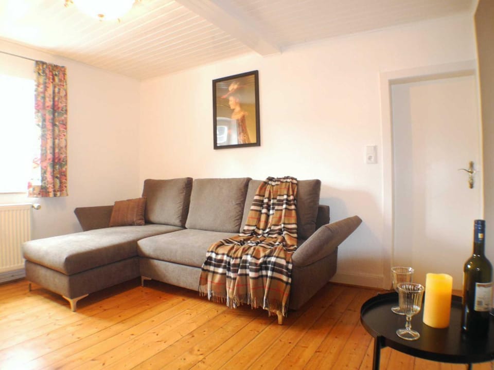 Living room, Photo of the whole room