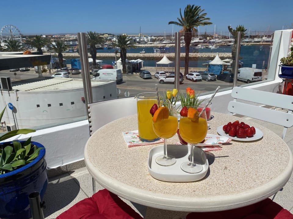 River view, Sea view