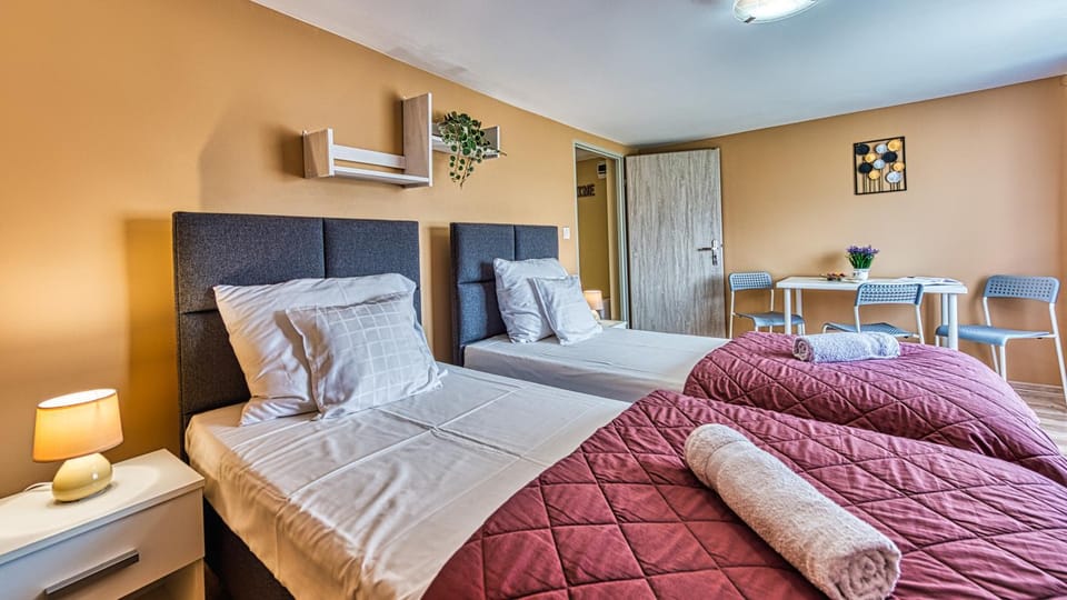 Bed, View (from property/room), Photo of the whole room, Decorative detail, Bedroom, Area and facilities, wardrobe