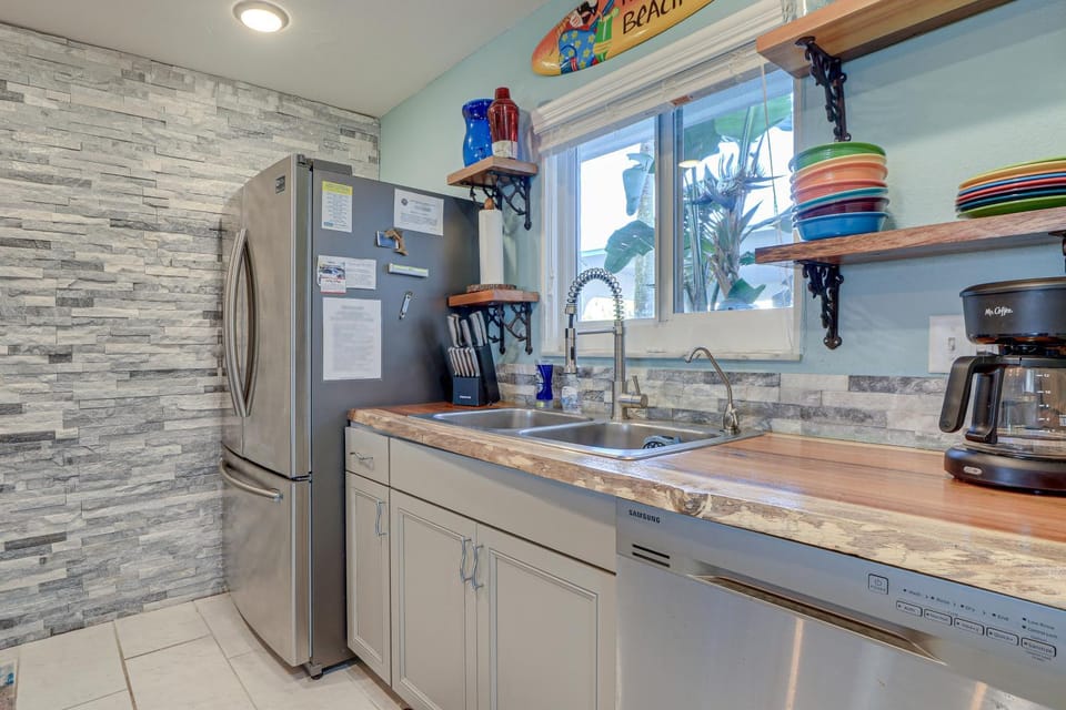 Beachfront Siesta Key Condo w/ Enclosed Patio House in Siesta Beach