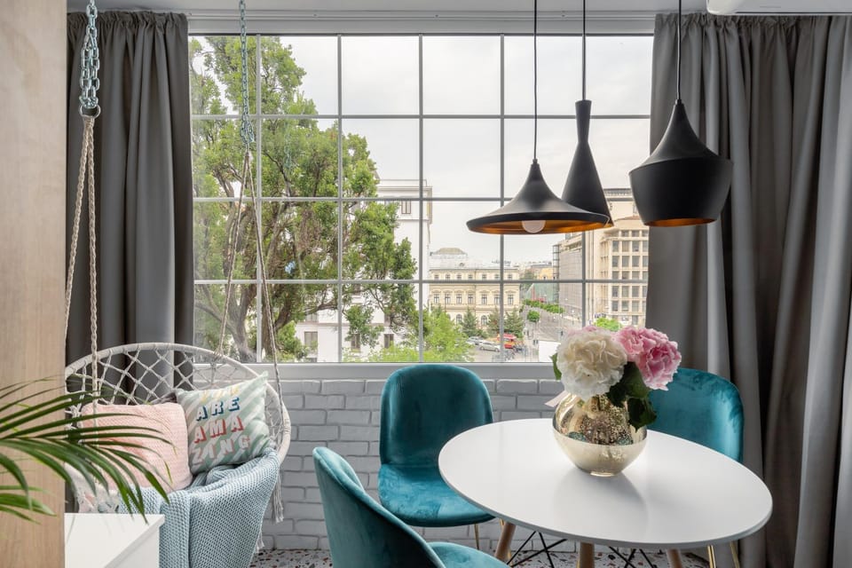 Facade/entrance, Neighbourhood, Natural landscape, Bird's eye view, Living room, Street view