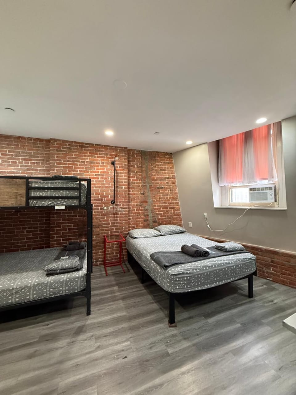 31 Street Broadway Hotel Apartment in Midtown