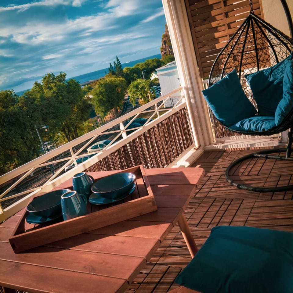 Patio, Day, Natural landscape, View (from property/room), Balcony/Terrace, Living room, Seating area