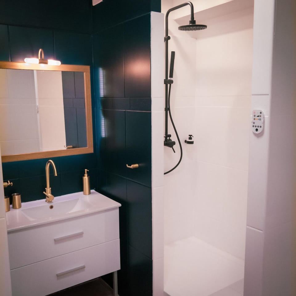Shower, Bathroom