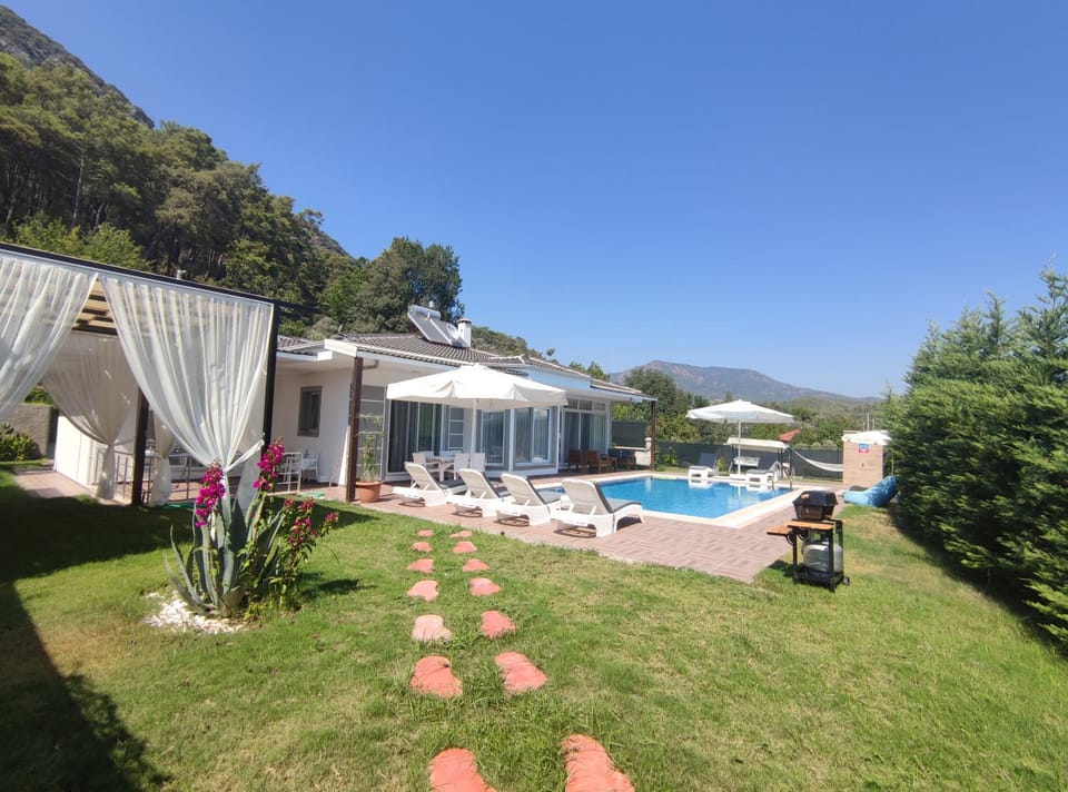 Patio, Day, Natural landscape, Garden, Balcony/Terrace, Garden view, Mountain view, Pool view, Swimming pool, sunbed
