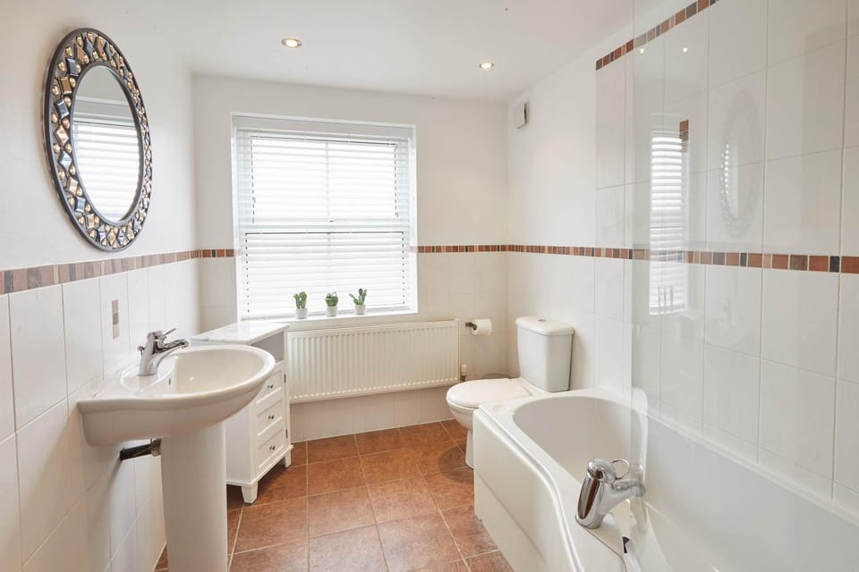 Toilet, Bathroom, Bath