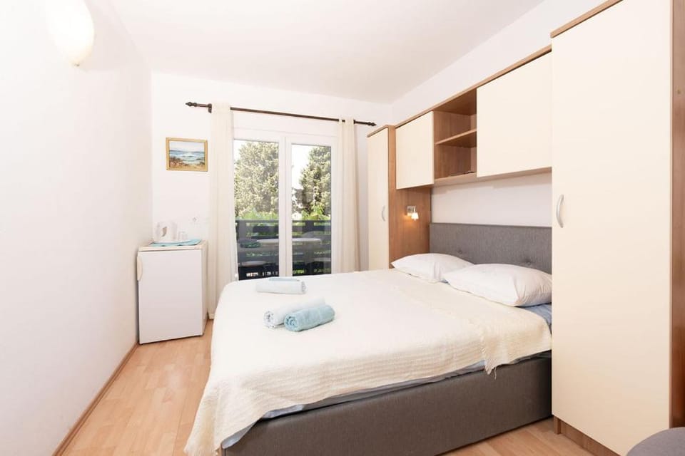Apartments & Rooms Meštrov Bed and Breakfast in Šibenik-Knin County, Croatia