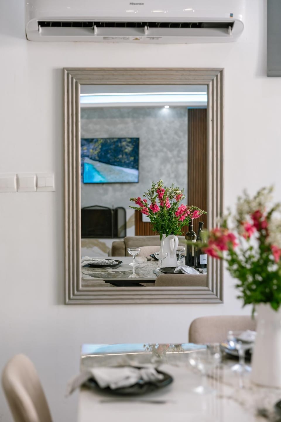 TV and multimedia, Dining area