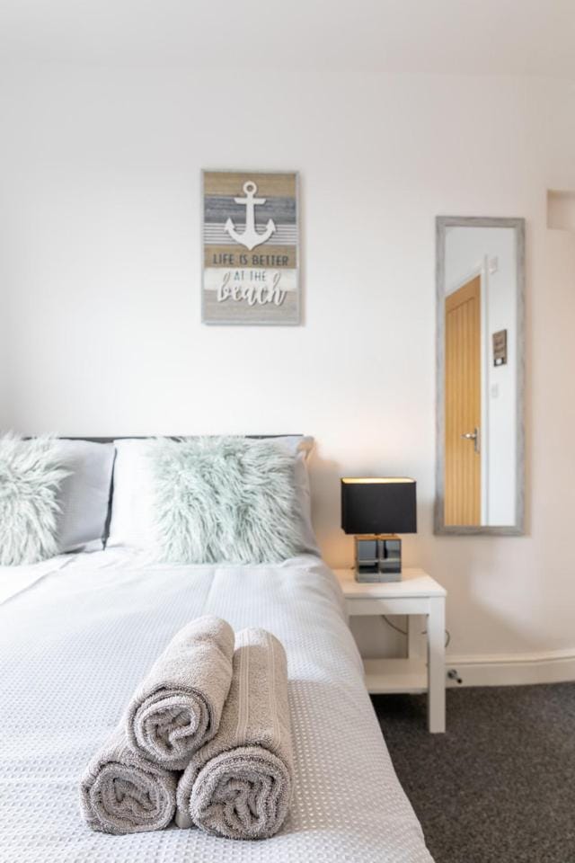 Megs Island Guest House Bed and Breakfast in Cleethorpes